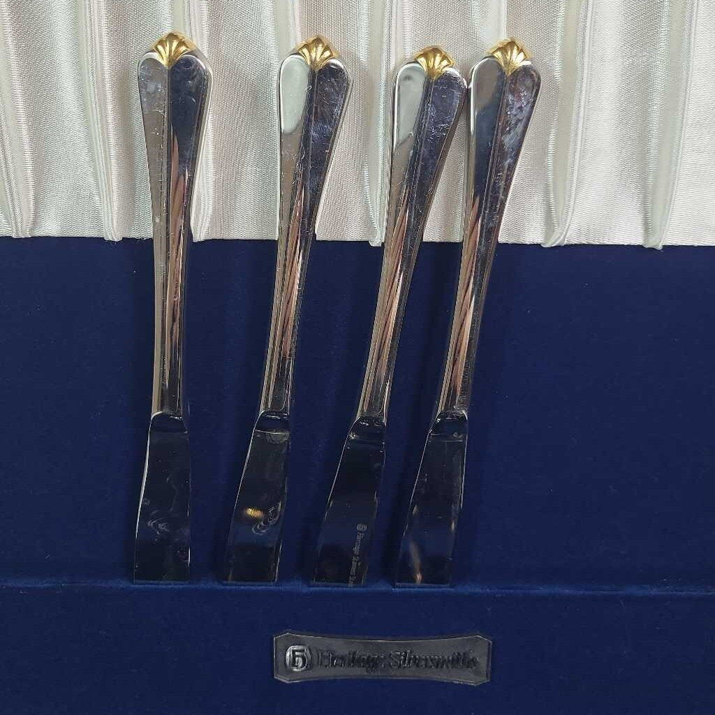 20pc HERITAGE SILVERWARE W/ CHEST