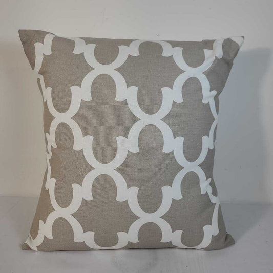 TAUPE/WHITE PILLOW