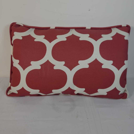 HAMPTON BAY RED/CREAM LUMBAR PILLOW