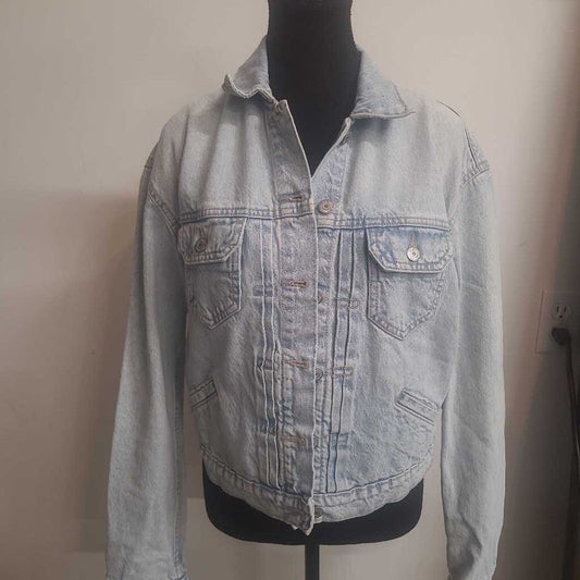 LIGHT BLUE DENIM JACKET