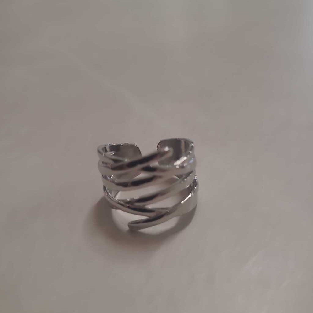 SILVER COIL RING