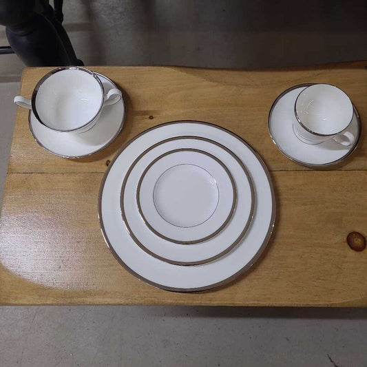 79pc WEDGWOOD CHINA~CARLYN