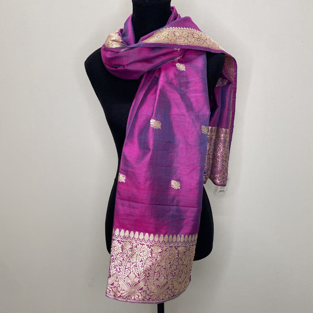 MAGENTA/BLYE COLOURSHIFTING SCARF