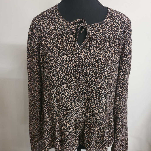 GENTLE FAWN - L/S BUTTON-UP BLOUSE