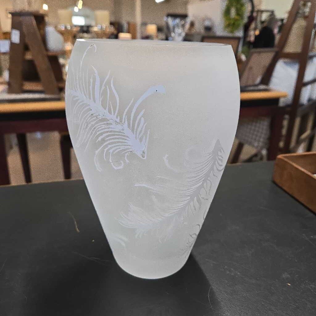 FROSTED FERN VASE