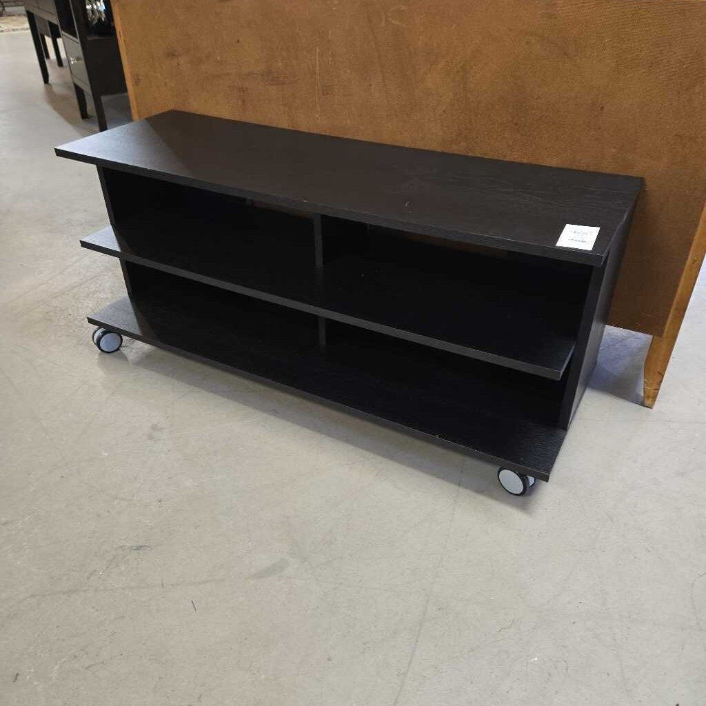 ROLLING TV STAND