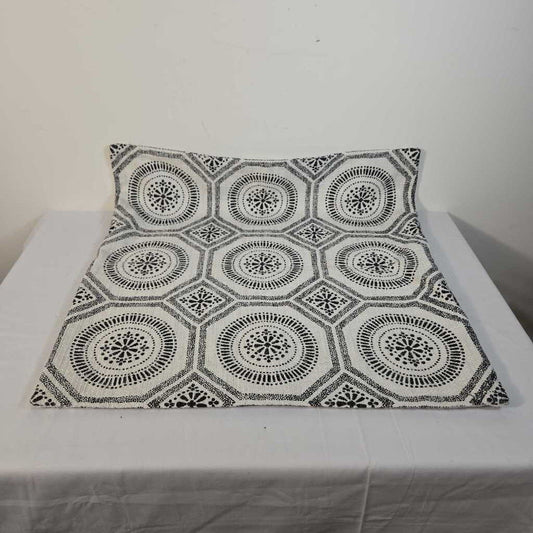 23" X 23" B&W PATTERNED PILLOW COVER