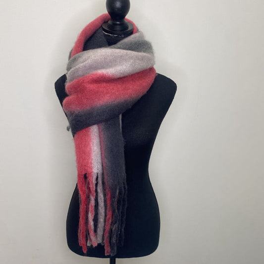 RED/GREY/BLACK CHUNKY WINTER SCARF