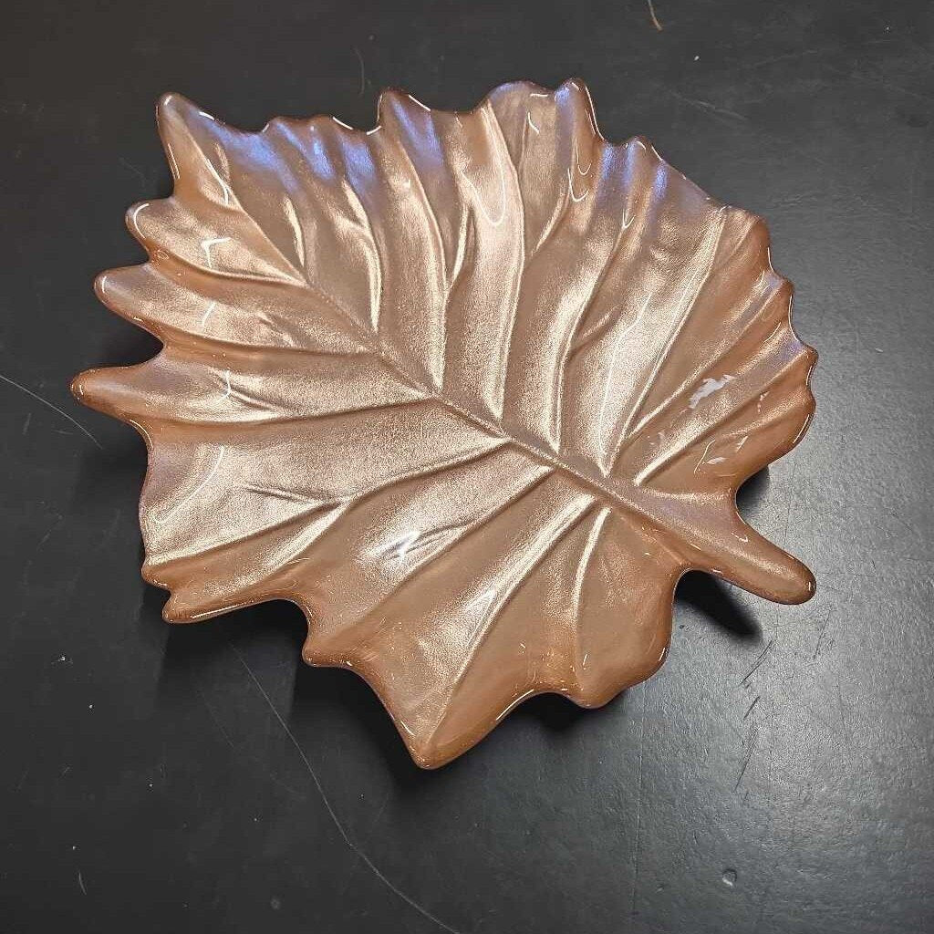 PINK LEAF DISH