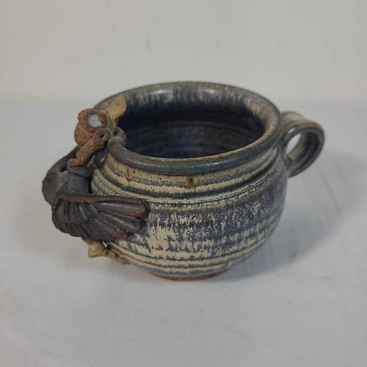 CERAMIC MUG W/ FLYING DUCH
