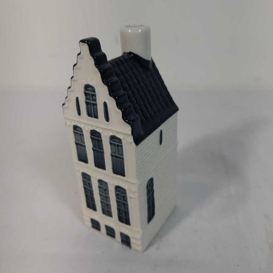 KLM # 52 DELFT BLUE HOUSE