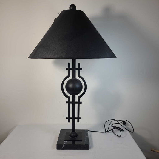 BLACK METAL/MARBLE LAMP W/SHADE