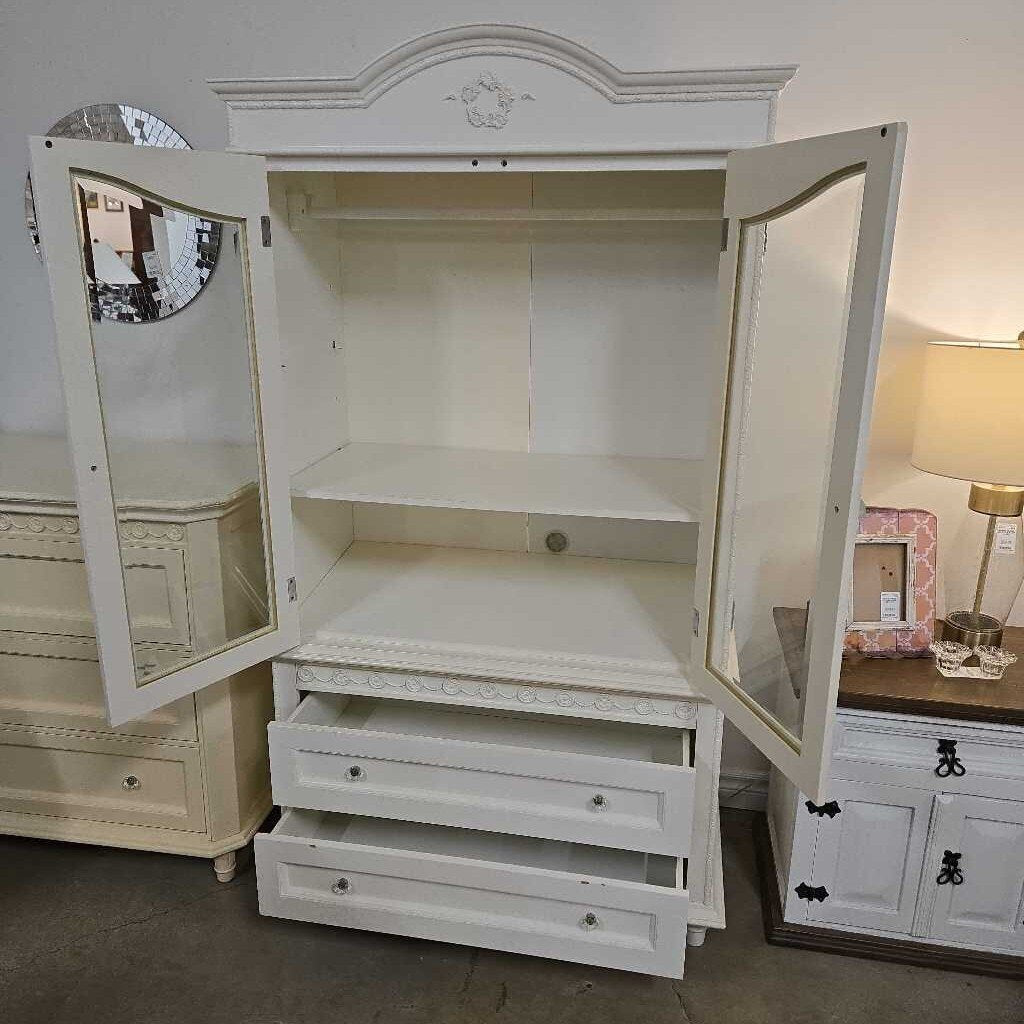 WHITE CLOTHING ARMOIRE W/GLASS DOORS