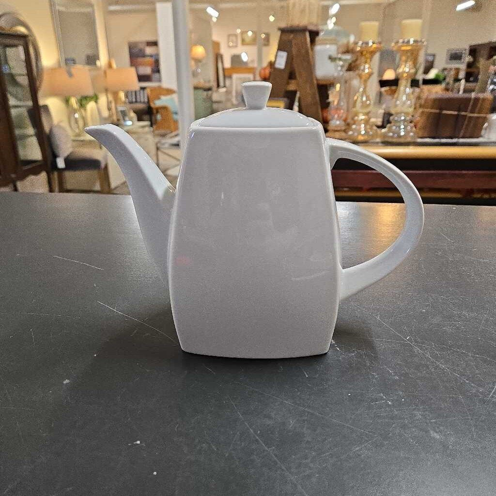 WHITE TEAPOT
