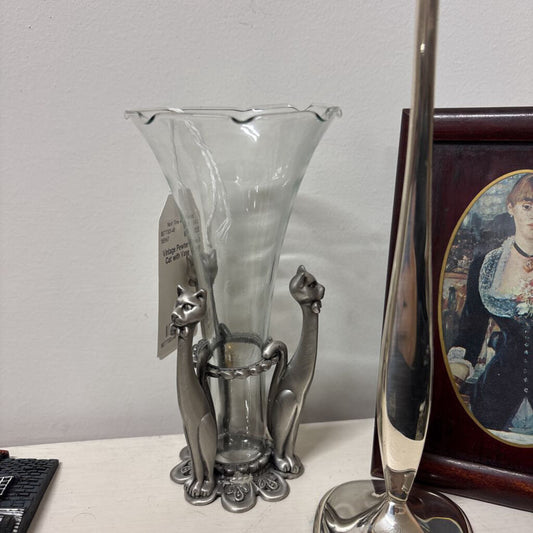 Vintage Pewter 3 Cat with Vase