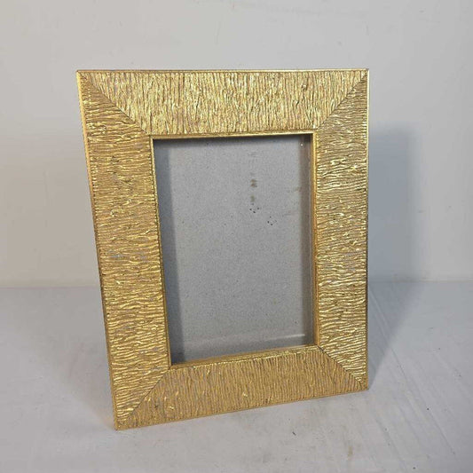 GOLD PICTURE FRAME