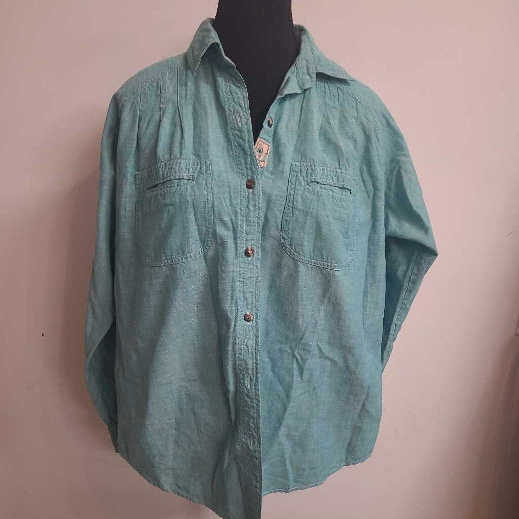 LIGHT GREEN BUTTON FRONT SHIRT