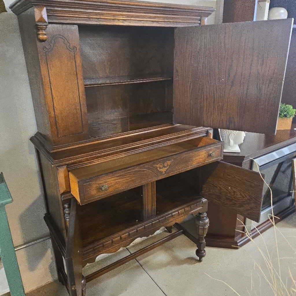 VTG BLIND COURT CABINET