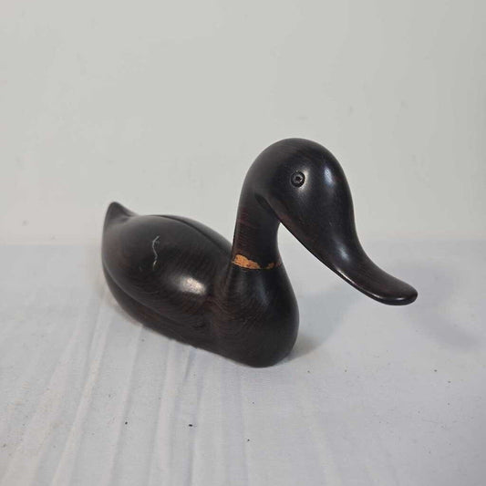 SM CARVED WOODEN DUCK
