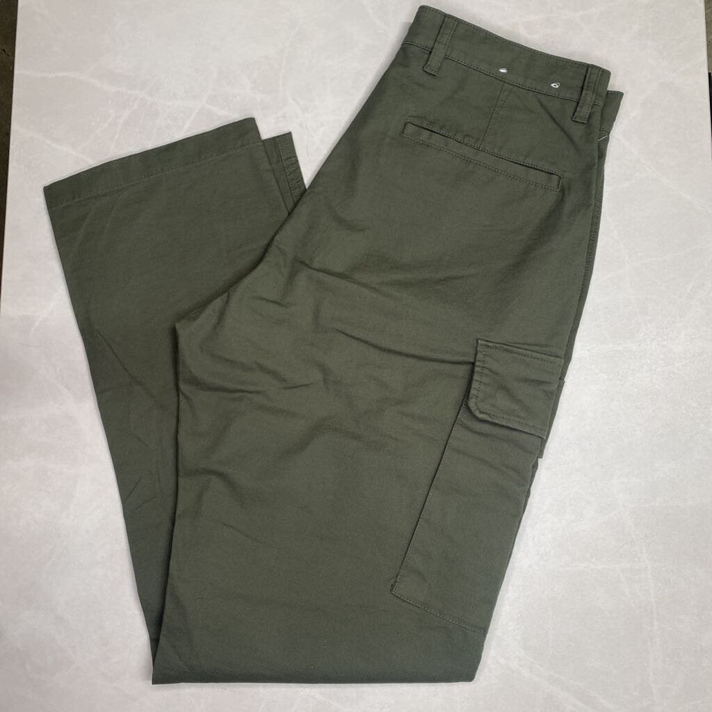 UNIQLO - GREEN CARGO PANTS