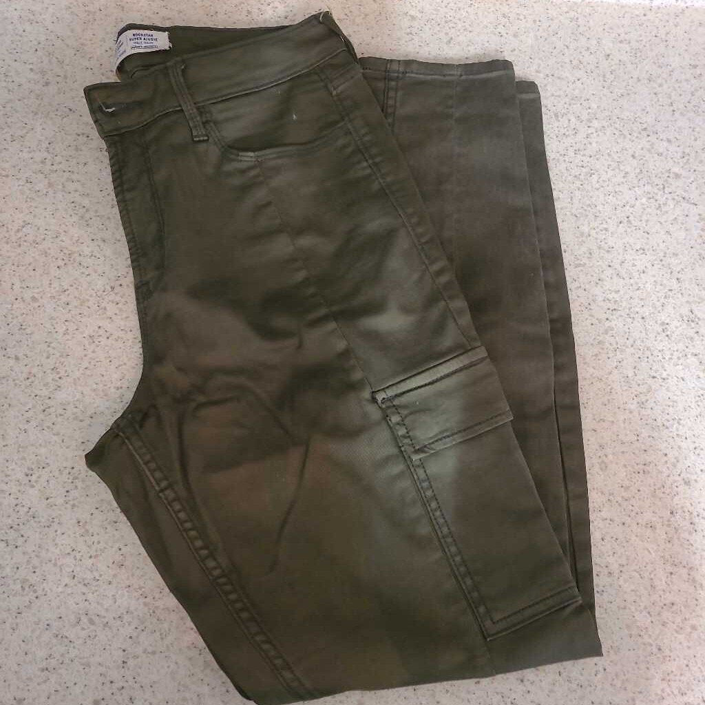OLD NAVY KHAKI CARGO PANTS