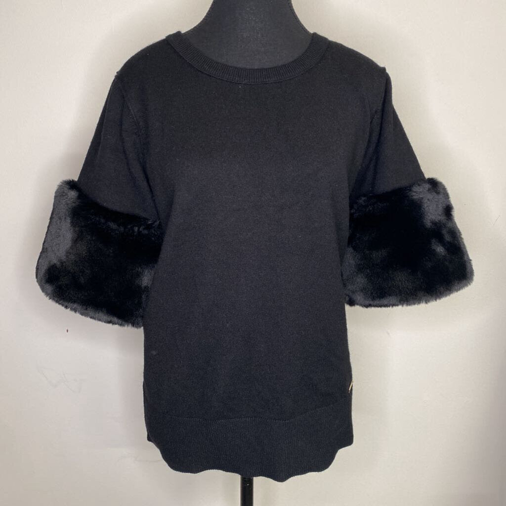 MICHAEL KORS - S/S BLACK TOP W/ FUR SLEEVES