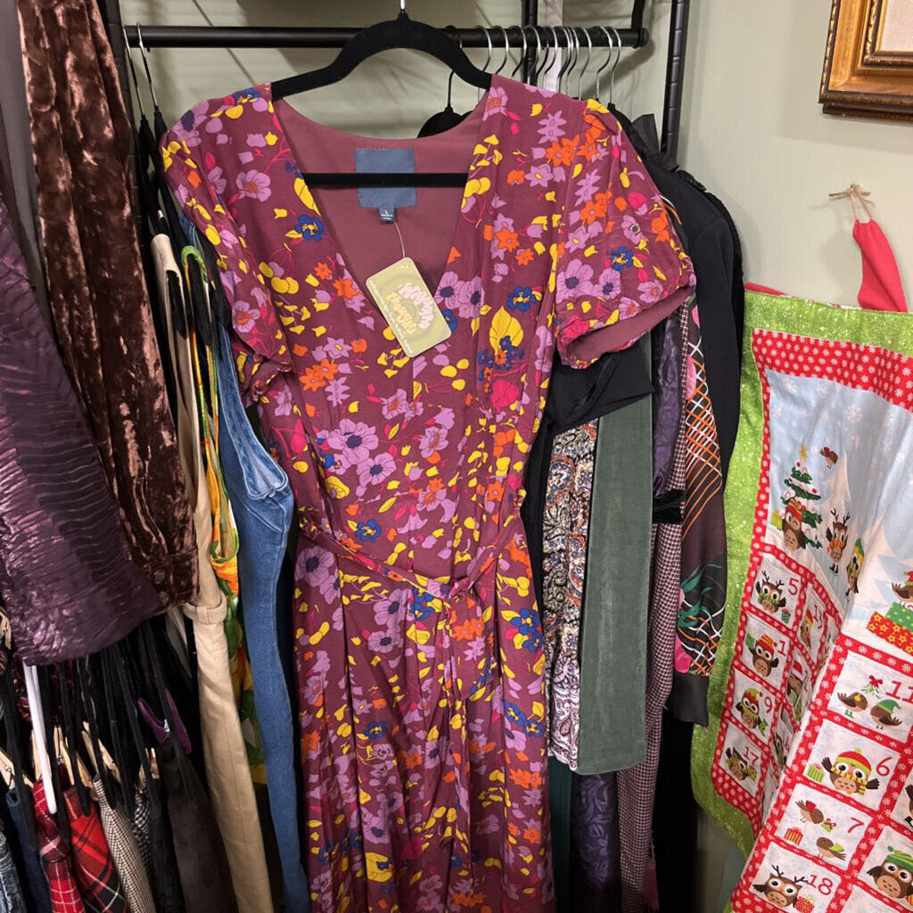 ModclothBurgundy Short Sleeve Floral Midi Length Dress with Waist Belt