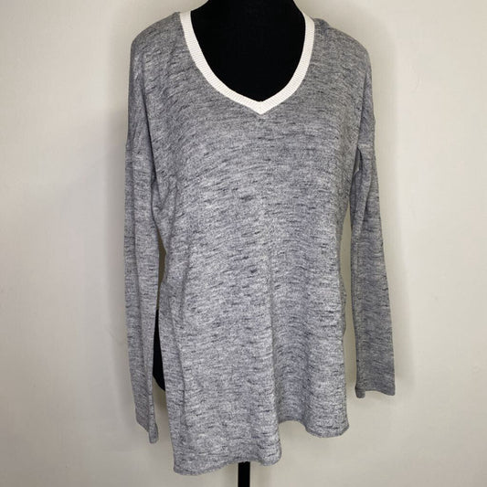 WILFRED - GREY L/S V-NECK TOP