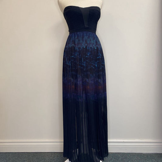 SILENCE + NOISE - BLACK/BLUE STRAPLESS PLEATED DRESS