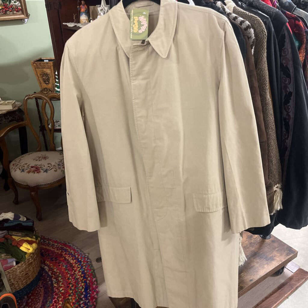 VINTAGE LONDON FOG TRENCH COAT