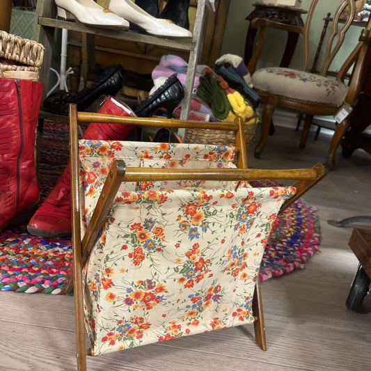 FLORAL MAGAZINE HOLDER / YARN HOLDER