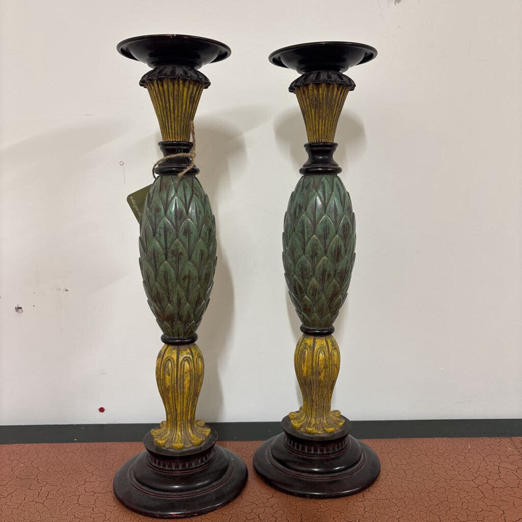 SET OF 2 PINEAPPLE PILLAR CANDLE HOLDERS