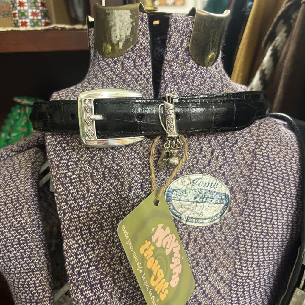 BRIGHTON - CROC LEATHER GOLFERS BELT WITH CHARMS