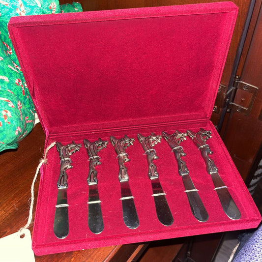 VINTAGE NORDSTROM BUTTER /CHEESE SPREADER KNIVES