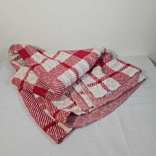 RED & WHITE PLAID BRUNELLI THROW