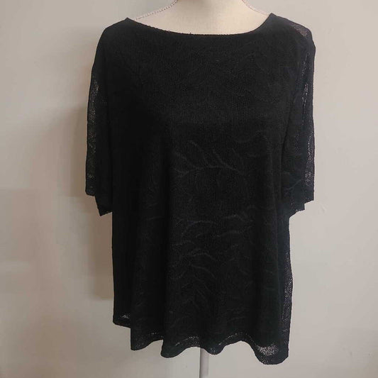 BLACK LACE SHORT SLEEVE TOP