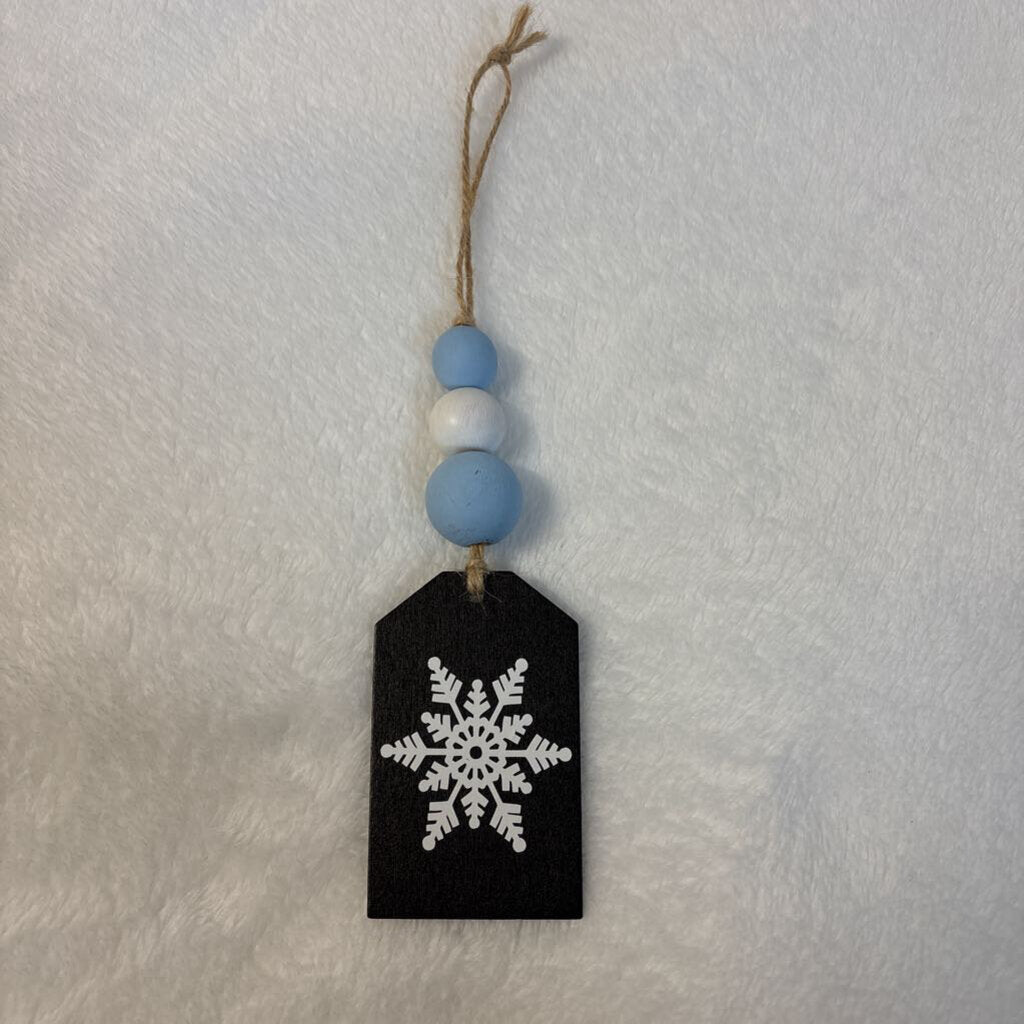 Snowflake chalkboard x mas tag