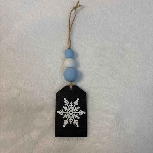 Snowflake chalkboard x mas tag