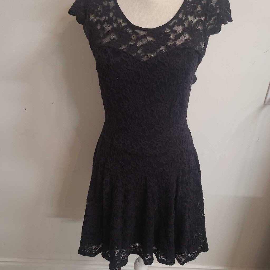 GUESS BLACK LACE DRESS