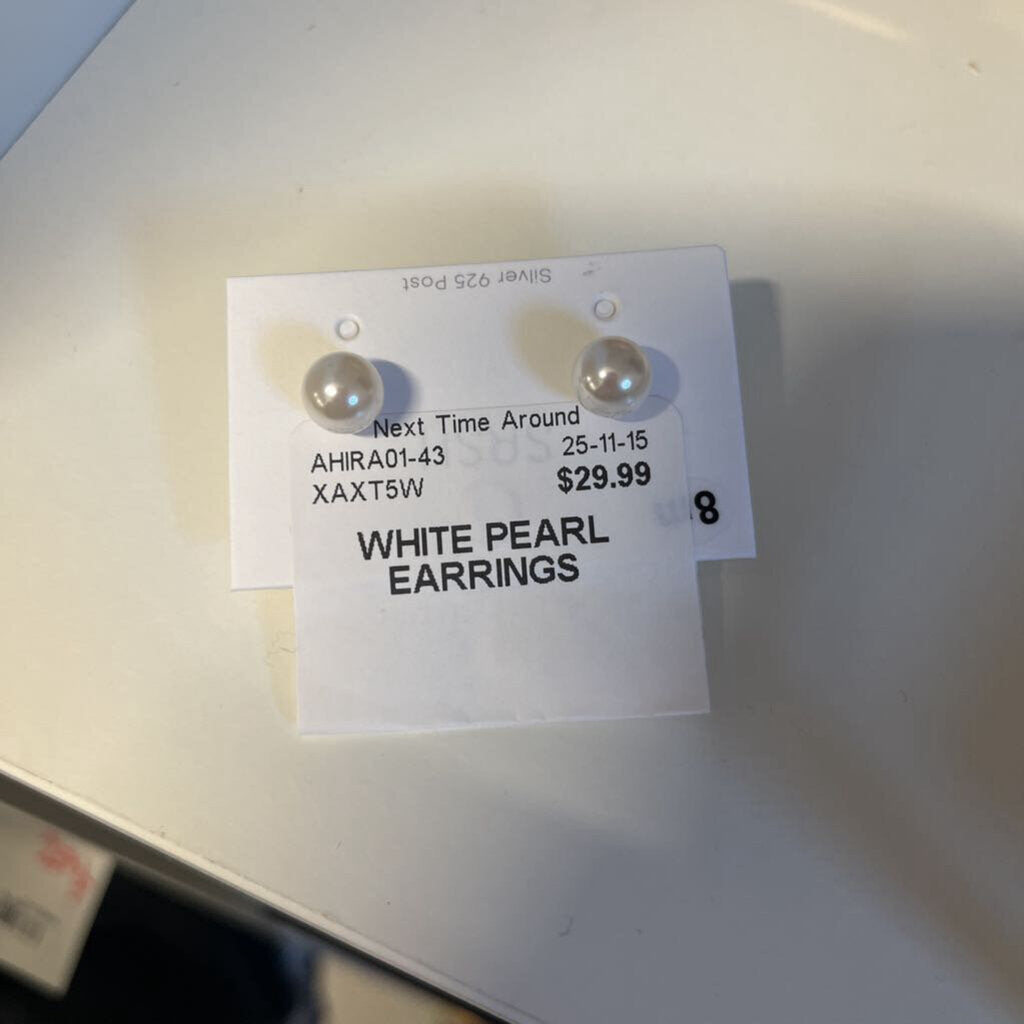 WHITE PEARL EARRINGS