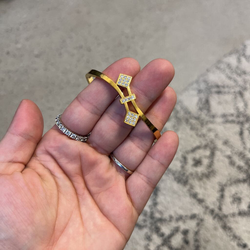 BONDING DIAMOND BANGLE