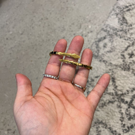 SNAKE PLAIN BANGLE