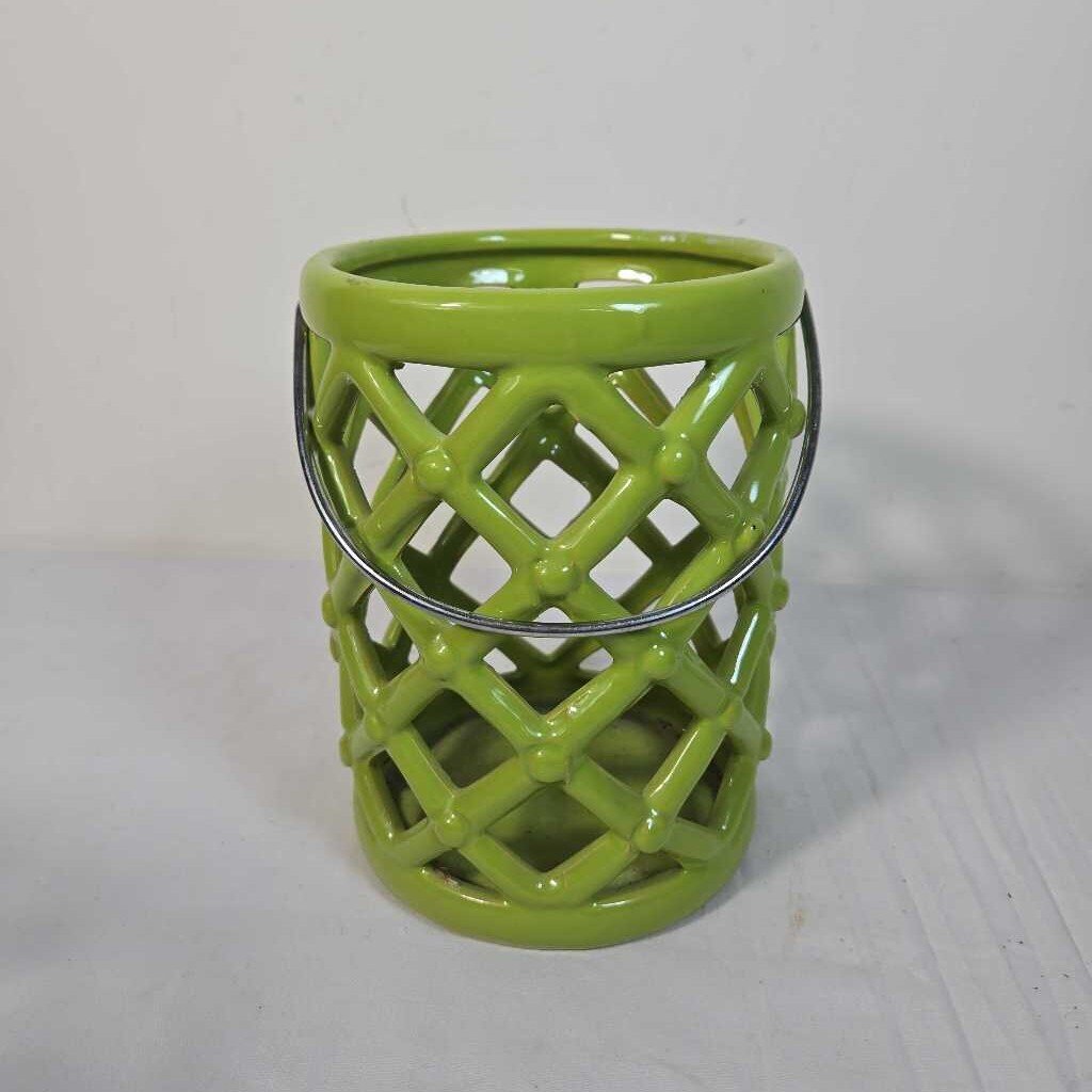 BOWRING GREEN LATTICE LANTERN