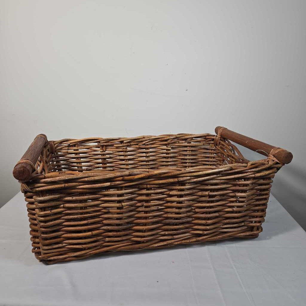 RECTANGULAR HANDLED BASKET