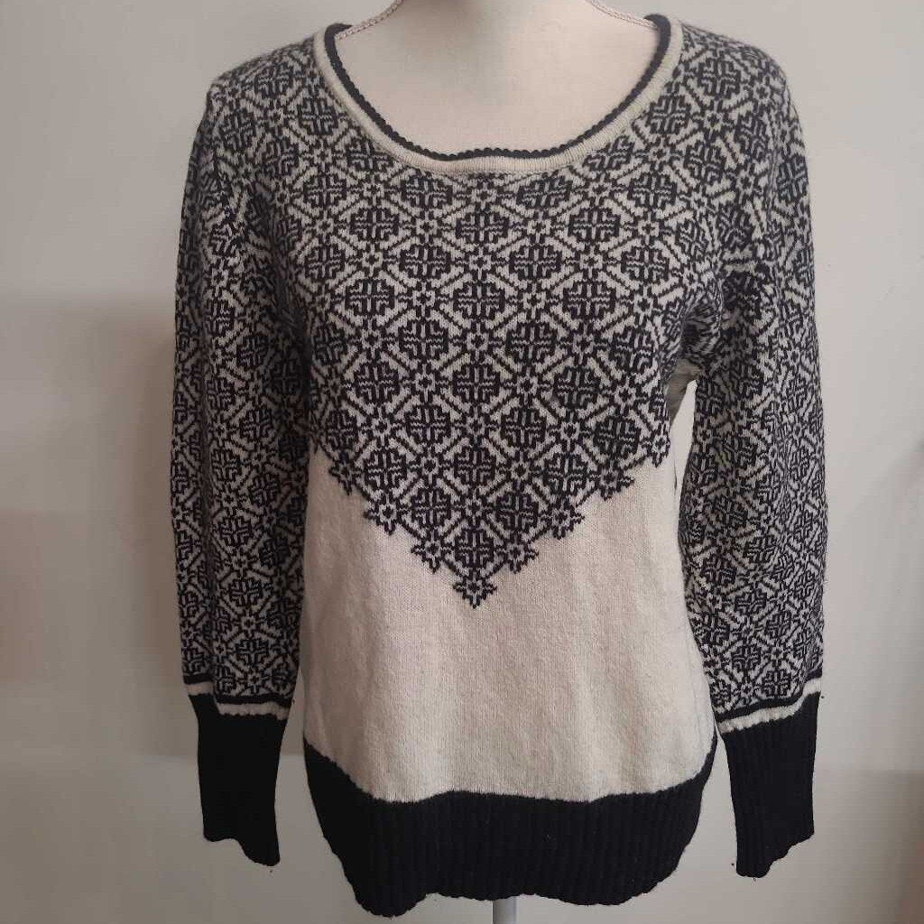 BLACK & CREAM LAMBSWOOL SWEATER