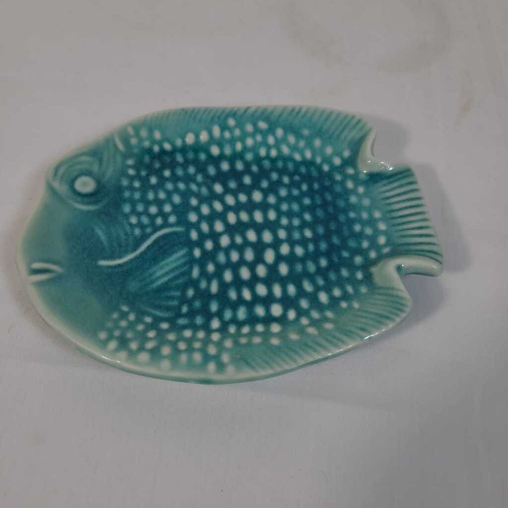 TEAL FISH DISH