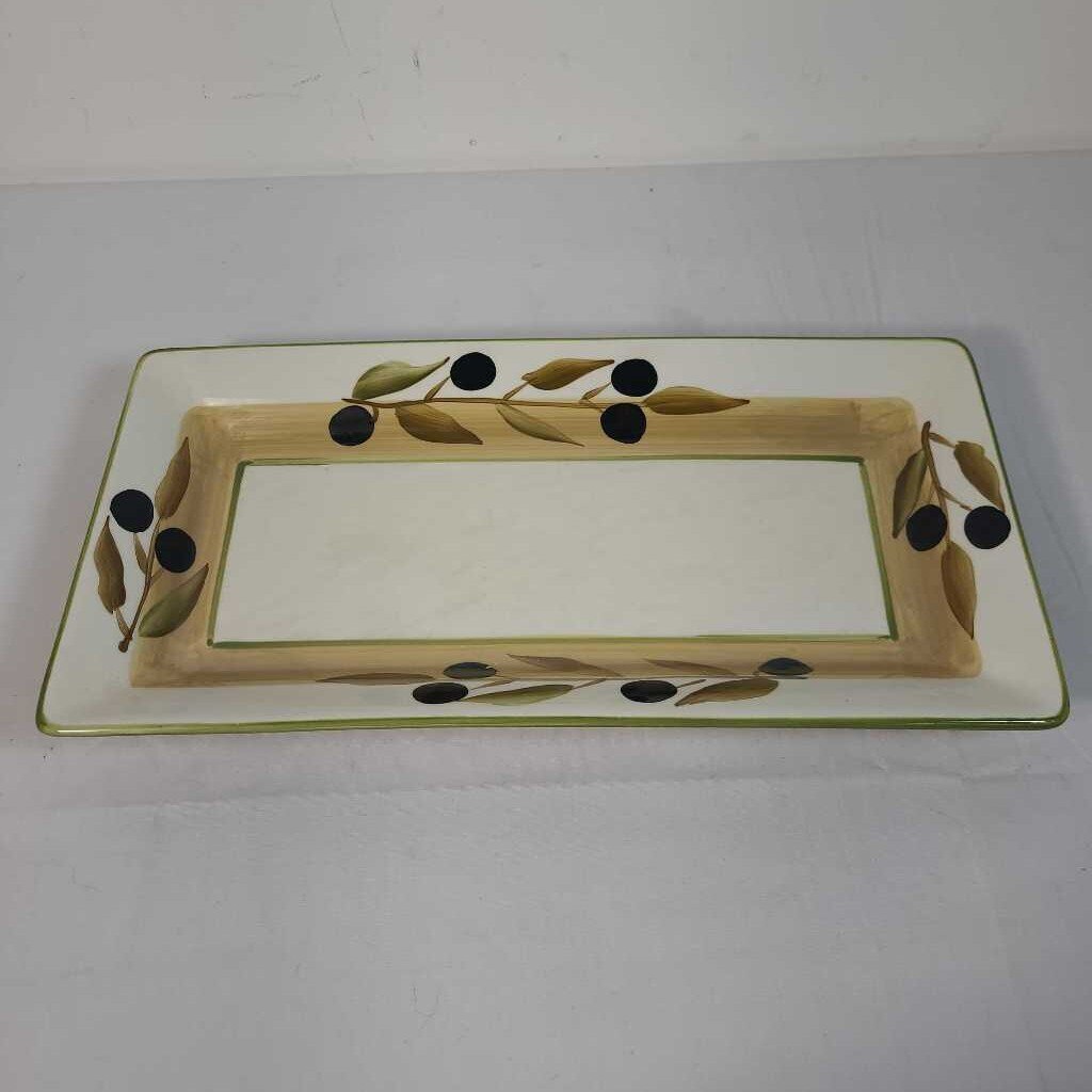BOWERING SQ PLATE W/ OLIVES