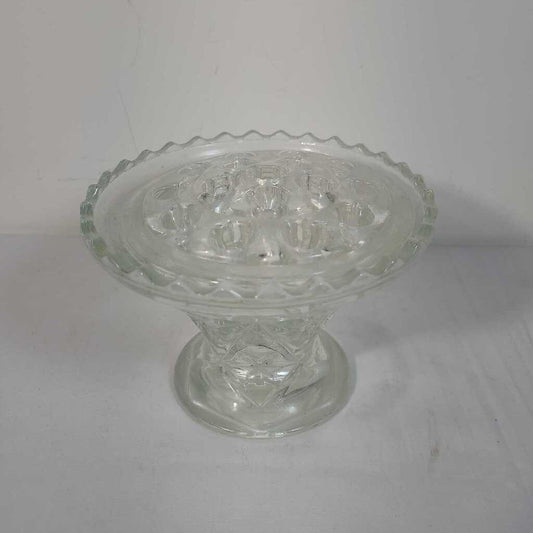 VTG ANCHOR HOCKING CLEAR CUT GLASS VASE W/FLOWER FROG INSERT