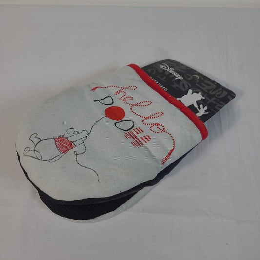 POOH OVER SIZED OVEN MITTS