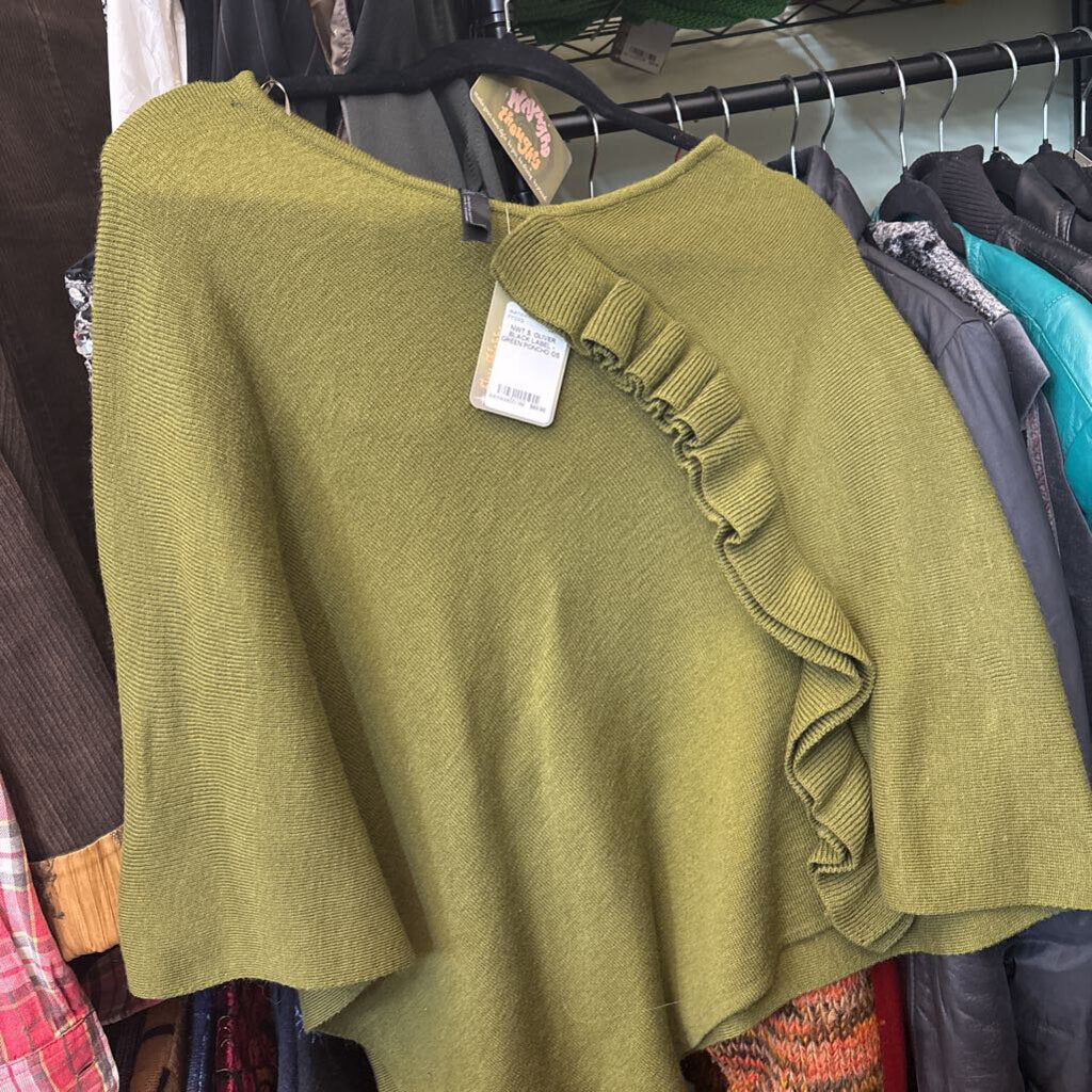 NWT S. OLIVER BLACK LABEL - GREEN PONCHO